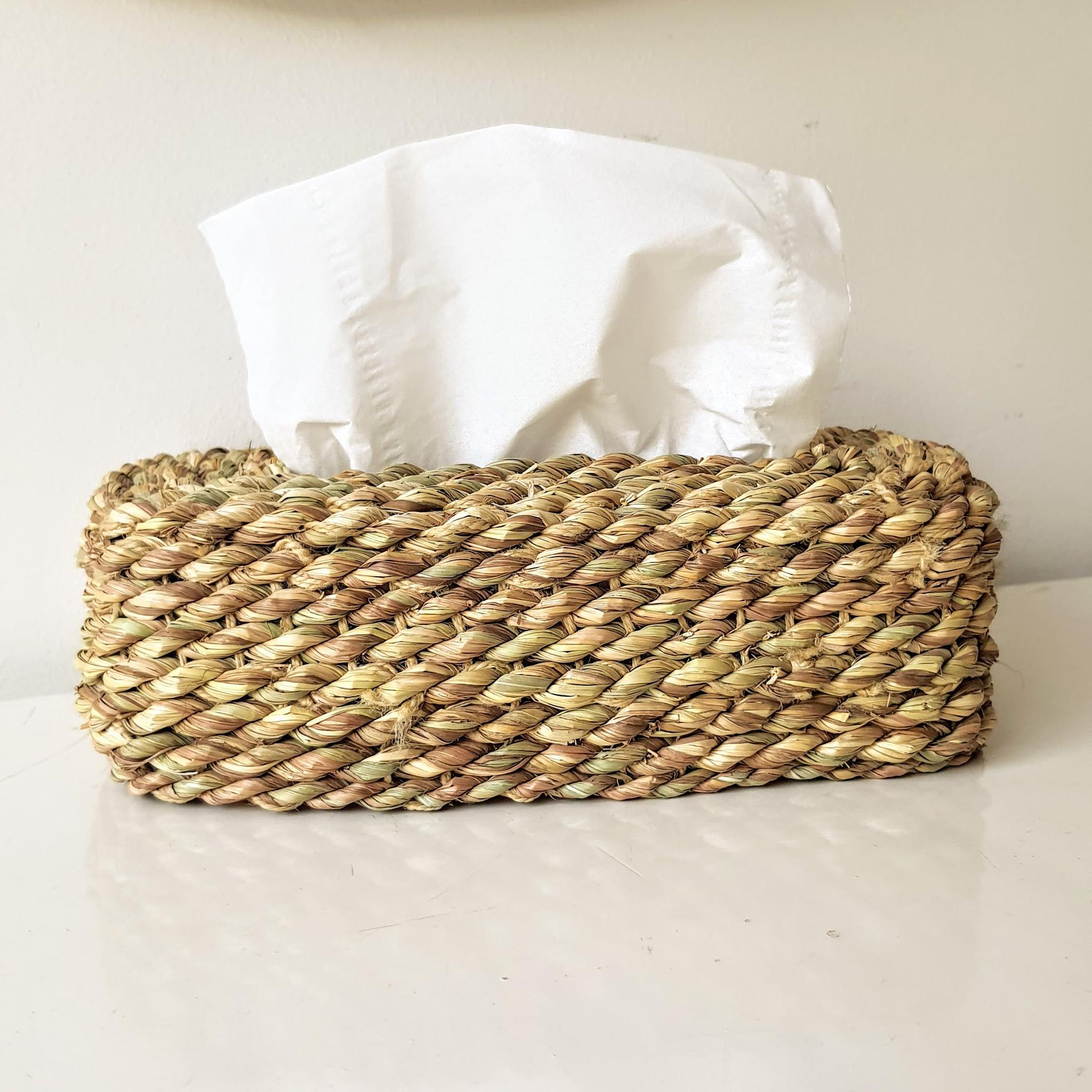 Halfa tissue box cover